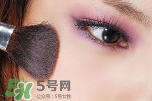 ��ɫ�����ʺ�ʲô�ں죿��ɫ����ں����